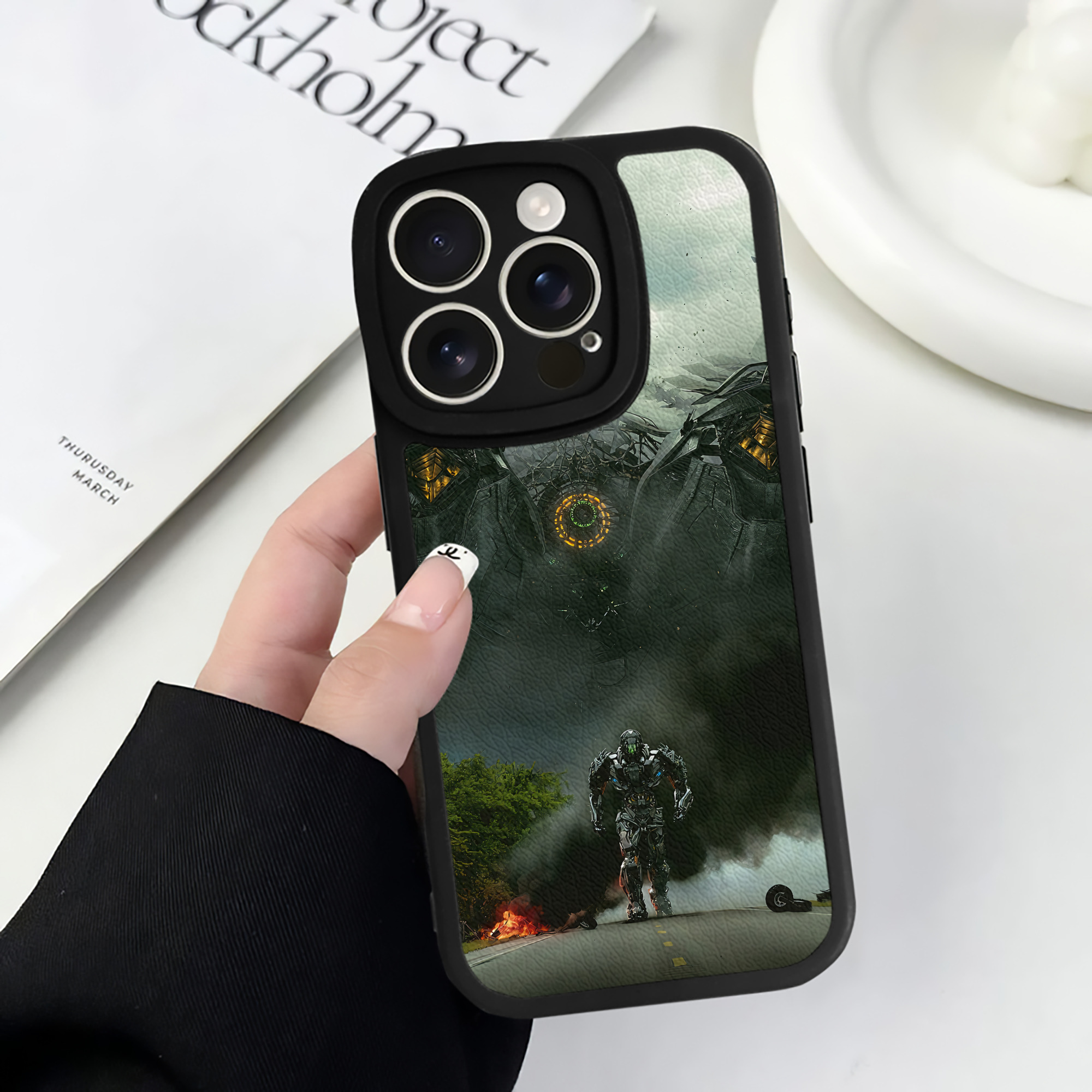 （画像用） Transformers トランスフォーマー 【iPhone 16シリーズ対応】シリコンスマホケース（レザー調） 材質：シリコン